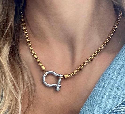 Collar Hera