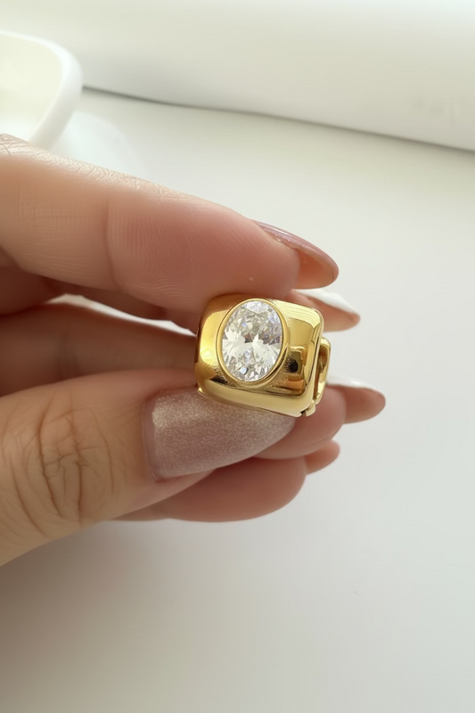 Crystal Bold Huggies