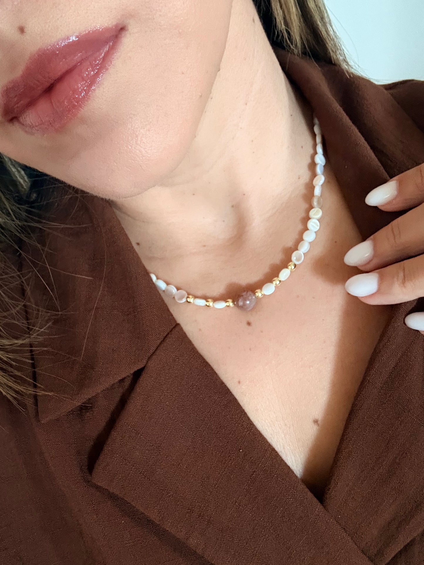 Neutral Stones Necklace