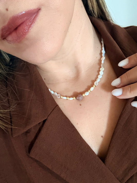 Neutral Stones Necklace